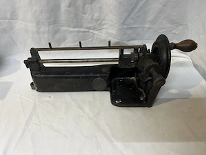 Antiker Bleistiftspitzer 
