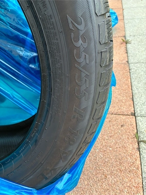 4 Winterreifen 235 55R18 Bild 2