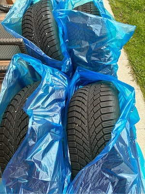4 Winterreifen 235 55R18 Bild 3