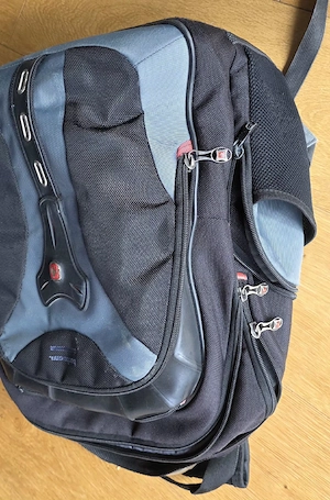  Hochwertiger & robuster Business-Rucksack   Laptop-Rucksack   Ideal für Arbeit & Alltag Bild 4