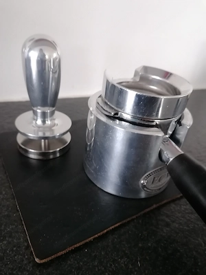 Faema Charisma S1 Siebträgermaschine und Eureka Mignon Mühle  Bild 2