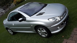 Peugeot 206CC Bj 2006 mit 61400 Km Lederausstattung Tüv 2027 Euro 2750 AUTOMATIC Bild 2