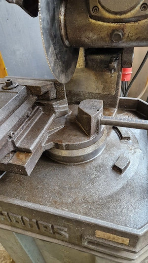 Metall-Kreissäge Bild 4