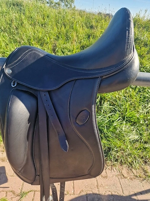 Wegen Reitsportaufgabe verkaufe ich einiges an Pferde- und Reitzubehör. Bild 3
