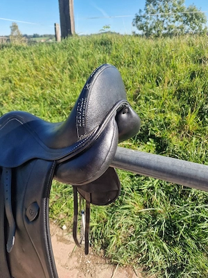 Wegen Reitsportaufgabe verkaufe ich einiges an Pferde- und Reitzubehör. Bild 4