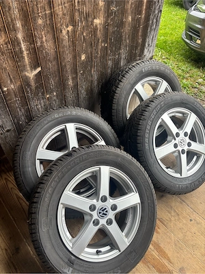 Original VW Winterkompletträder 195 65 R15   Semperit Master-Grip 2 Bild 3