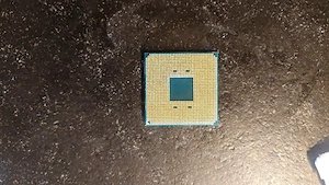 AMD Ryzen 3600x cpu Bild 2