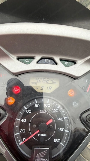 Honda SH 300i mit Defekt Bild 4