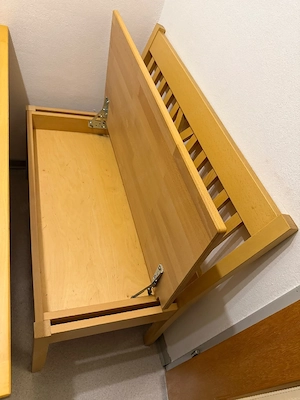 Essgruppe aus Holz   Esstisch mit Sitzbank und Stühlen Bild 3