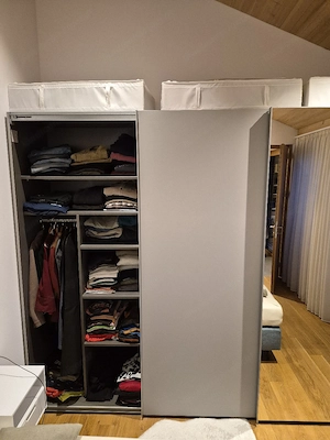 Schwebetürenschrank Bild 3