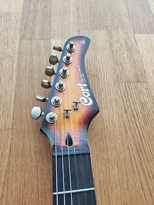 Cort E Gitarre Bild 5