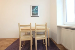 Die schöne 1-Zimmer- Wohnung wird für eine Dauer von maximal vermietet. Möblierte, voll ausgestattet Bild 2