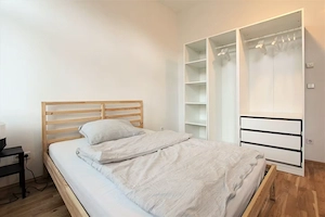 Die schöne 1-Zimmer- Wohnung wird für eine Dauer von maximal vermietet. Möblierte, voll ausgestattet Bild 3