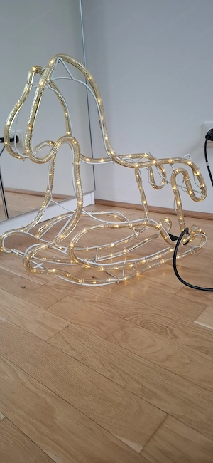 Weihnachtsdeko -renntier mit Lampeln in einem für aussen und innen sehr sehr schöne Weihnachtsdeko  