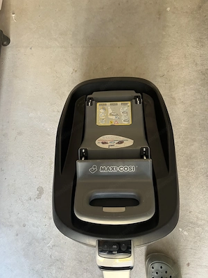 Maxi cosi Isofixstation Bild 2