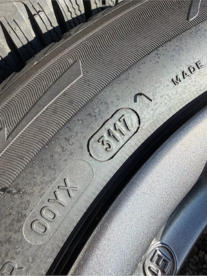 4  DEZENT Alufelgen 16 Zoll   Michelin Winterreifen   Mazda 3   TOP Zustand Bild 2