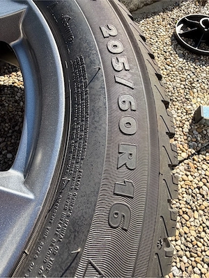 4  DEZENT Alufelgen 16 Zoll   Michelin Winterreifen   Mazda 3   TOP Zustand Bild 8