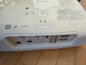 Epson EH-TW5900 Full-HD 3D-Beamer    Bild 4