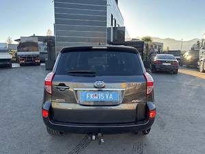 Toyota RAV4 2,2 D-4D 4x4 AHK Bild 5