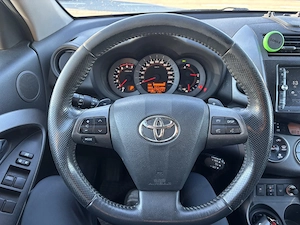 Toyota RAV4 2,2 D-4D 4x4 AHK Bild 6