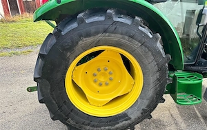 Traktor john deere 5075e Bild 7