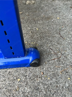 Zu Verschenken - Verstellbarer Kinderschreibtisch aus Holz Bild 9