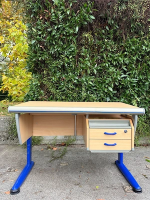 Zu Verschenken - Verstellbarer Kinderschreibtisch aus Holz Bild 7