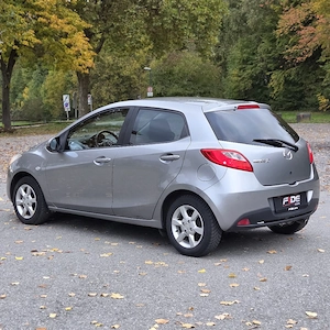Mazda 2 - TÜV NEU - nur 88000 km Bild 3