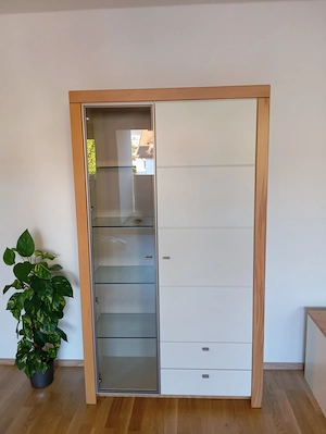 Wohnzimmerschrank Bild 2