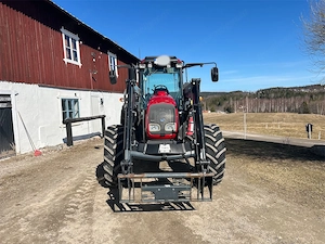 Traktor VALTRA A-83 Bild 2